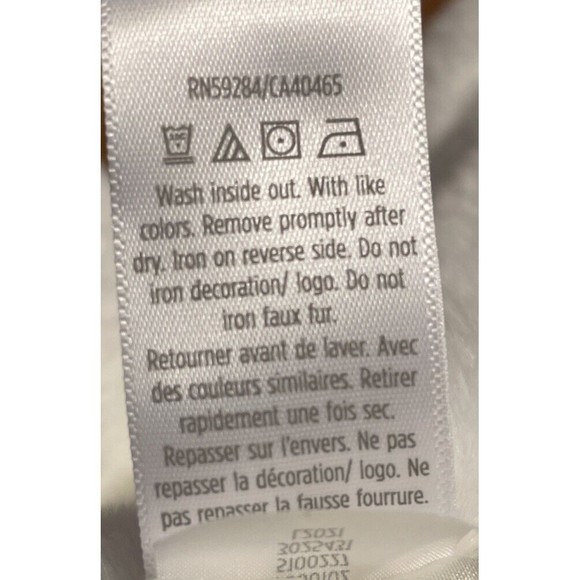 Gymboree Girls White Faux Fur Cape Family Celebrations Bunnys Tail Size 6 - Picture 4 of 5